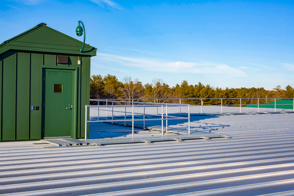 LMCurbs Roofwalk Handrail Enercon Install LMCurbs Roofwalk Handrail Enercon Install